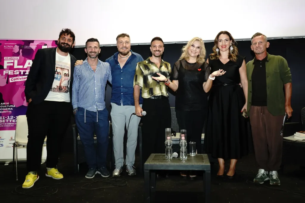 Foto di gruppo sul palco di FLAG Festival 2026